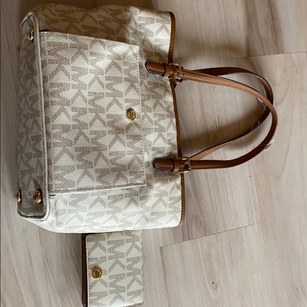 MIchael Kors bag and wallet